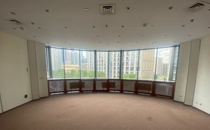 
Предлагаем в аренду офисный блок БЦ Краснопресненский  А класса.

Общая площадь 175.7 кв.м. 
4-й этаж. 
Планировка: смешанная. 
Площадь по БТИ 162.7 кв.м.

В 9 минутах ходьбы от ст. м. Улица 1905 года.

В помещении кондиционирование и приточно-вытяжная вентиляция.

Для гостей и сотрудников би