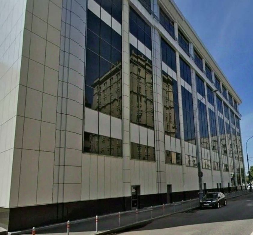 Прямая аренда от собственника,здание  под автосалон, 7 000 кв. М. В центре Москвы, высота потолков 4.4 метра, первая линия Проспекта Мира.

Подходит под автосалон, есть грузовые(под легковые авто) и пассажирские лифты. 

