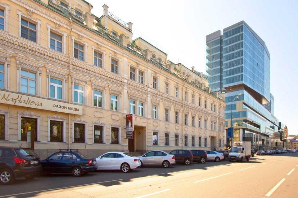 Предлагаем в аренду офис 709 кв.м.
Бизнес-центр полностью соответствует строениям класса А и отвечает самым строгим международным требованиям. Офисы обладают кабинетной планировкой с высокими потолками и высококачественной отделкой. Для комфорта арендаторов и посетителей бизнес-центр оснащен совреме