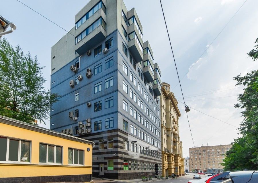 Предлагаем в аренду офисное помещение 499 кв.м 3 этаже в Бизнес Центре класса В+.

Планировка: кабинеты, переговорные комнаты, помещение для кухни, архивное помещение, серверная, несколько сан узлов.
Отдельный блок для руководителя. 

В бизнес-центре центральное кондиционирование и приточно вытяжная
