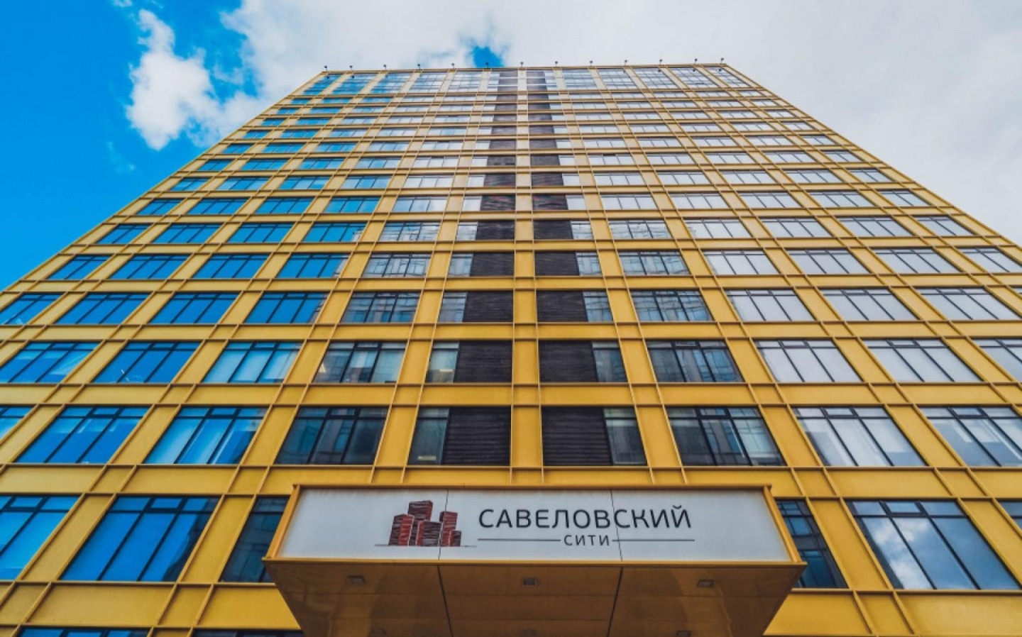 Офисный блок 1 380 кв. м.  в БЦ Савеловский Сити.

Возможно деление от 700 кв.м.

Смешанная планировка: опен спейсы, переговорные, кабинеты, кухня- столовая, серверная, сан узлы. 
18-й этаж

Установлено восемь скоростных лифтов Schindler. 

Отдельный многоуровневый крытый паркинг 