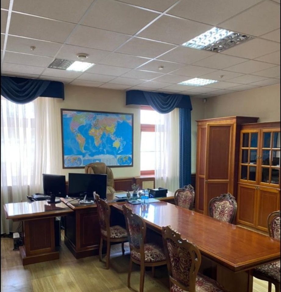 Руслан. Прямая аренда. Сдается весь второй этаж ОСЗ под офис, класс В+
Площадь 250 кв м., отдельный вход с улицы, наличие парковки.
Офис меблирован полностью.
Возможность взять в аренду дополнительно складские помещения.