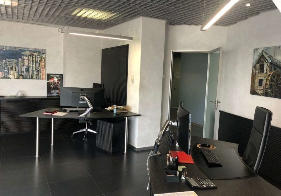 Предлагаем в  аренду офисный блок совокупной площадью 829 квадратных метров в бизнес-центре Садовая Галерея.
От метро до здания всего несколько минут ходьбы! 
Планировка смешанная, опен спейс и кабинеты. Сан узел в блоке.
Расчетная площадь: 828,8 кв.м. (БТИ 727 кв.м.)
В местах общего пользования в