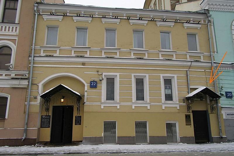 Предлагаем в аренду помещение 81 кв.м. на первой линии Садового Кольца. 
Цокольный этаж с окнами.
Кондиционирование и приточно-вытяжная вентиляция. 
Планировка кабинетная, санузел.
Доступ 24/7. 
Коммунальные и эксплуатационные расходы включены в арендную ставку.