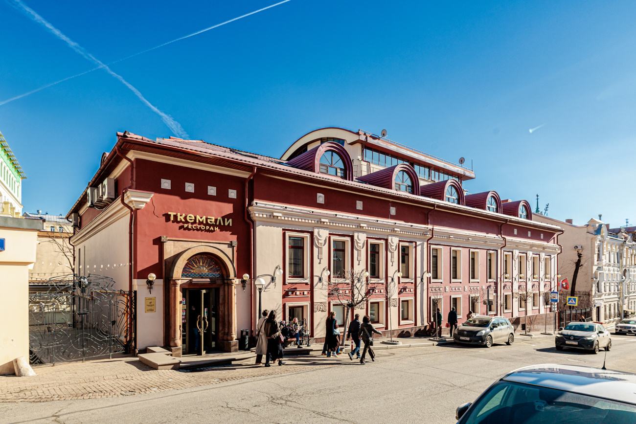 Предлагается в аренду офис в бизнес-центре класса А, 

1 ЭТАЖ
Общая площадь 268,91 кв.м
Эффективная смешанная планировка, собственный санузел, кухня, зона ресепшен, витражные окна

Состояние помещения – готово к въезду.

Система центральной приточно-вытяжной вентиляции и кондиционирования
✓ Оптико-в