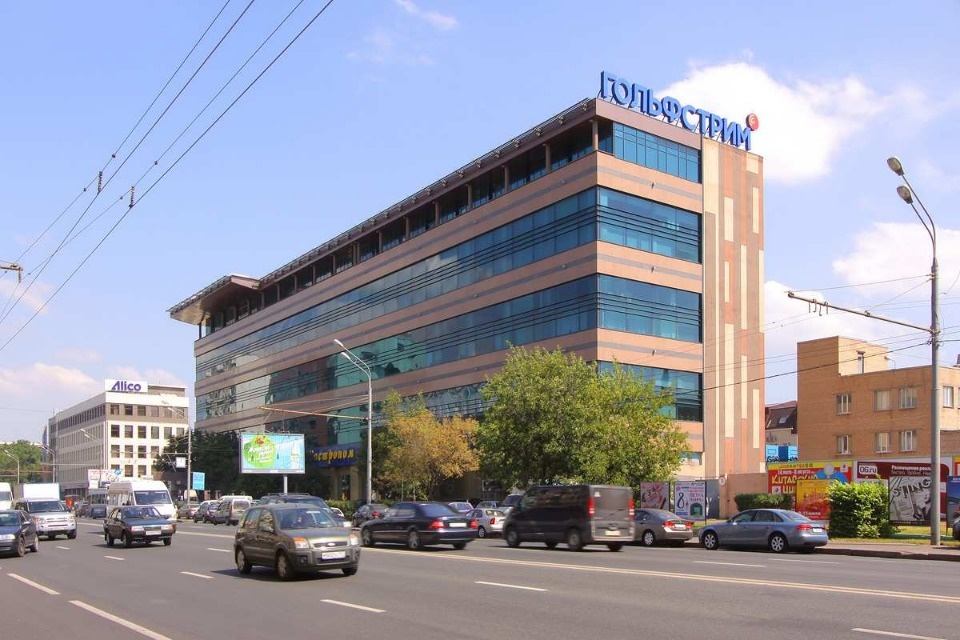 Предлагаем в аренду офисное помещение 246 кв. метров в бизнес-центре Z-Plaza. 
Планировка смешанная.
Приточно-вытяжная вентиляция и централизованная система кондиционирования.

- м. Дмитровская 
- 8 мин пешком от метро 
- Офисы класса B+
- Готово к въезду 
Арендная ставка 17 000 кв.м. в год. УСН.
