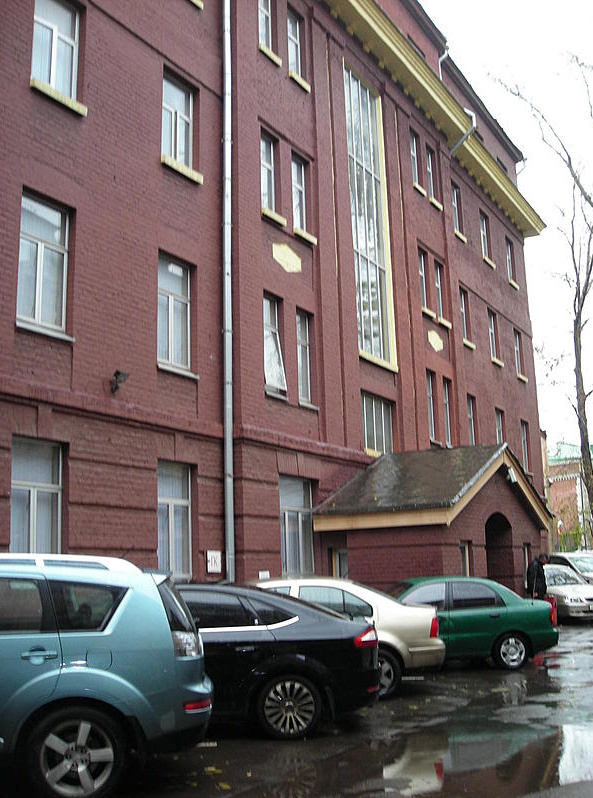 Прямая аренда офиса площадью 29 кв.м. по цене 18000 р кв.м. / год с НДС. Помещение находится в рабочем состоянии. Реализуемые площади расположены на 5 этаже, всего в здании 5 этажей, является бизнес-центром класса С, по адресу: Москва, ЦАО, Электрический переулок, д. 3/10с3, 13 минут пешком от метро