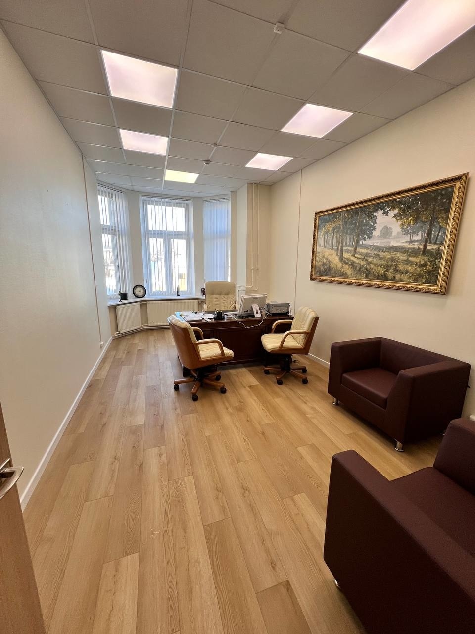 Предлагаем в аренду офис в БЦ на Малой Дмитровке.

Офис кабинетной планировки
С отделкой.
Кондиционирование. 
Развитая инфраструктура. 
Режим работы 24/7 с пропускной системой

В здании есть столовая. 

В aрeнду все включeнo!

Стоимость аренды 526 616 тыс. руб. в месяц, включая НДС эксплуатацию.
Ком