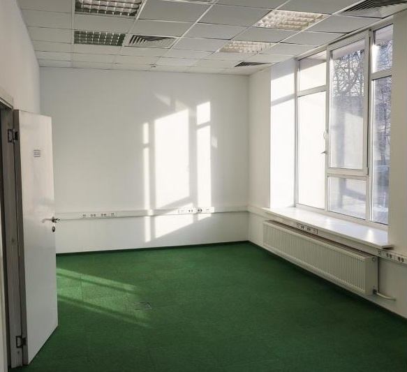 Предлагаем помещение 279.2 кв.м в Бизнес-парке «Орджоникидзе 11»
Светлый офис, выполнен ремонт, кабинетная планировка. В блоке имеется с/у, кухня. 7 светлых комнат + коридор.
Большое количество окон ПВХ, высокие потолки 3-3,5 м, двери - пластик со стеклом, обои под покраску.
В блоке приточно-вытяжна