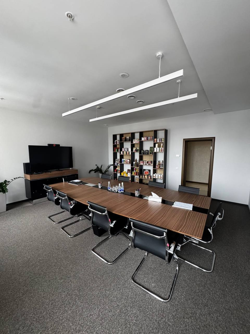 Без комиссий и переплат. Аренда от собственника.

Предлагаем в аренду офис в БЦ Малая Грузинская 3, класс В+

Общая площадь 987 кв.м.
Десятый этаж и шестой этажи.
Качественный ремонт.

Охрана: круглосуточная, система видеонаблюдения, контроль доступа.
Система кондиционирования и вентиляции
Режим раб