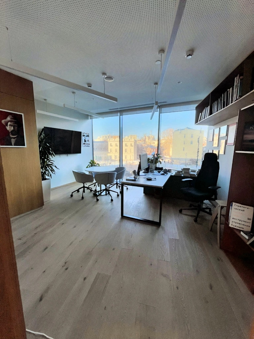 Бизнес Центр класса А «Легенда» 

Предлагаем в аренду офис 671 кв.м.
Офис смешанной планировки. 
Премиальный ремонт.

БЦ «Легенда»  это ультрасовременное высокотехнологичное здание, часть многофункционального комплекса.   

Панорамное остекление здания наполняет помещения естественным светом и откры