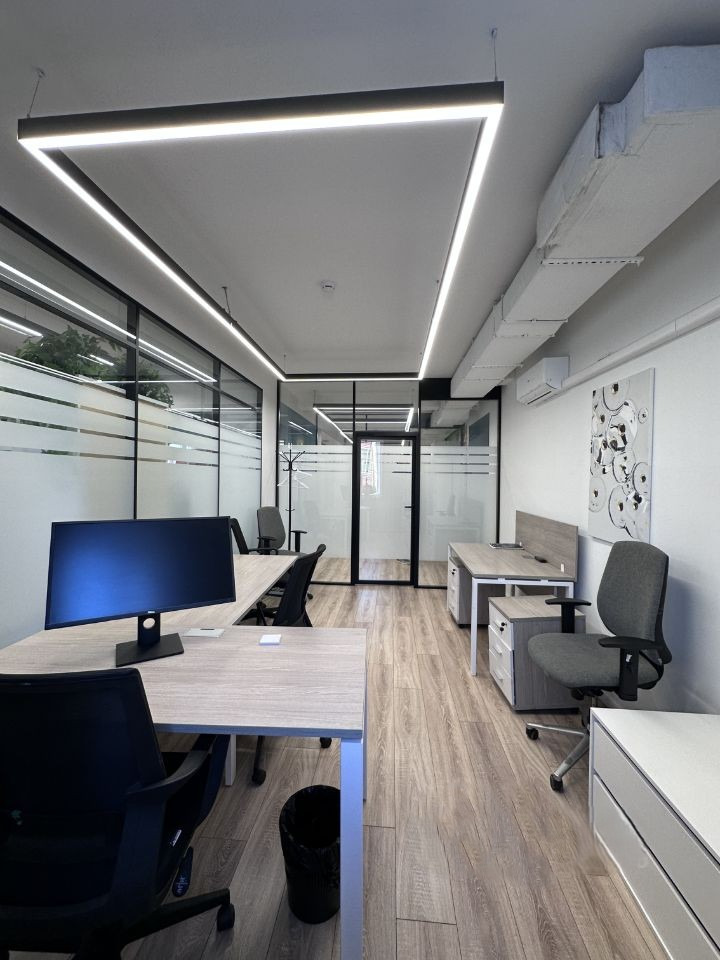  Предложение от собственника. 

Многофункциональный комплекс Arkenston находится в Хамовниках, в самом сердце столицы. В 2024 уже стал финалистом таких отраслевых премий, как Рекорды рынка недвижимости, CRE Moscow Awards, Workplace Awards и Arendator Awards.

— Дорогой дизайнерский ремонт
— Планиров