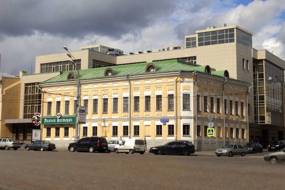 В аренду предлагается офис площадью 96 кв.м,

4-й этаж.
Планировка - кабинетная

Бизнес-центра класса B+ 
4 мин. пешком от м.Сухаревская  

Прямая аренда, срок аренды - свыше года, с предоплатой в 2 месяца, также возможны арендные каникулы. 

В ставку включены: эксплуатационные расходы. 
Кондиционир