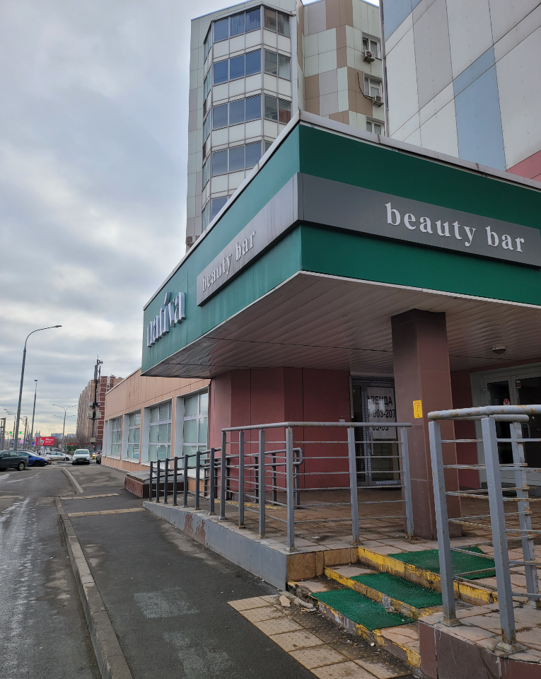 Предлагается в аренду помещение 300 кв.м в 5 минутах от метро Народное Ополчение.
Раньше располагался банк, рядом поликлиника.
Сделан косметический ремонт.
75 кВт
