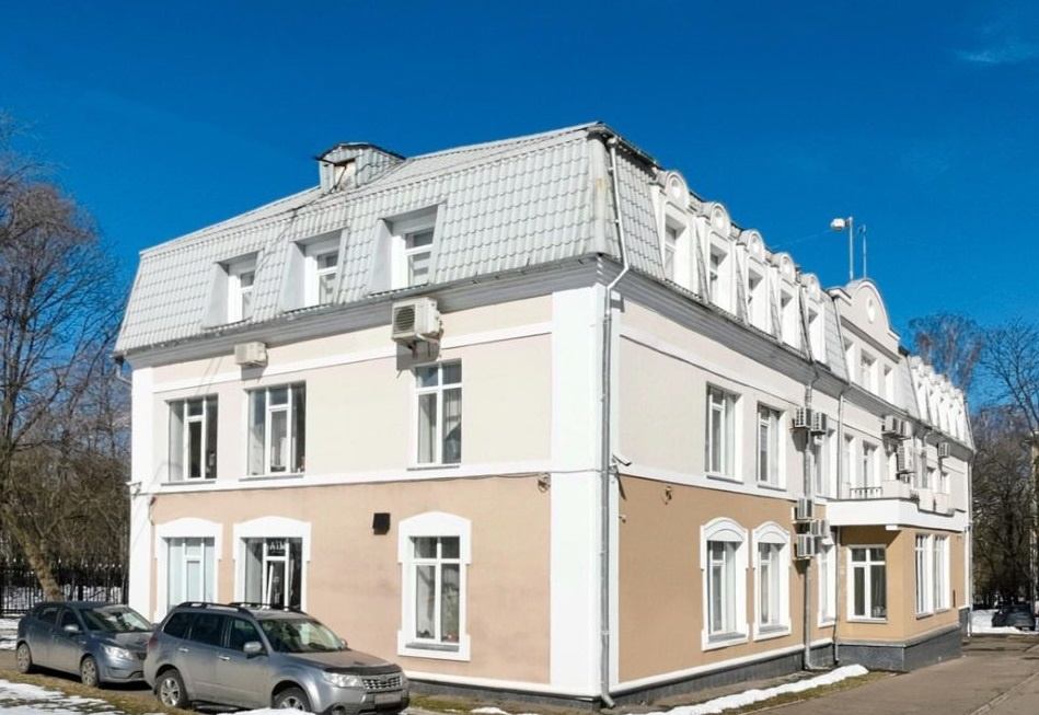 Предлагаем в аренду офис кв.м.
Третий этаж.
Закрытая охраняемая территория с наземной парковкой. Удобная транспортная доступность.
В арендную ставку включено: НДС, коммунальные услуги, эксплуатационные расходы. 