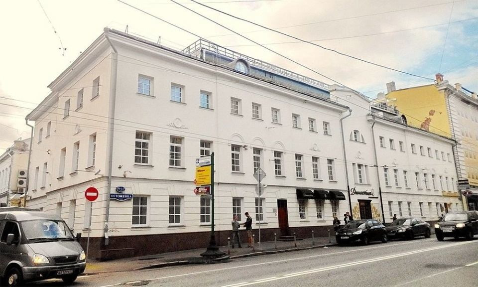 
Предлагаем в аренду офисы с панорамными окнами и видом на Кремль.

Функциональная планировка.
Современные инженерные системы.

Презентабельная входная группа.
Круглосуточная охрана.
Доступ 24/7.

В пешей доступности находятся станции метро «Кропоткинская» - в 4-х минутах  и «Парк культуры» - в 10 м