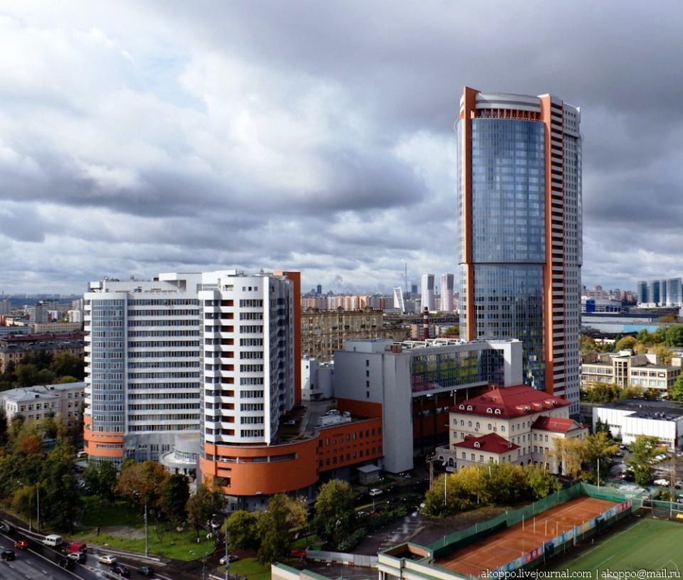
Предлагаем в аренду офис  в БЦ Монарх класса А.

Общая площадь 397 кв.м.
Планировка смешанная, кухня и сан узлы.
5-й этаж.

Ставка аренды 32 800  за кв. в год., НДС и эксплуатационные платежи вкл.

10 минут пешком от метро Динамо.

Офис свободен.

Парковка подземная 22 000 рублей, наземная 18 000 р