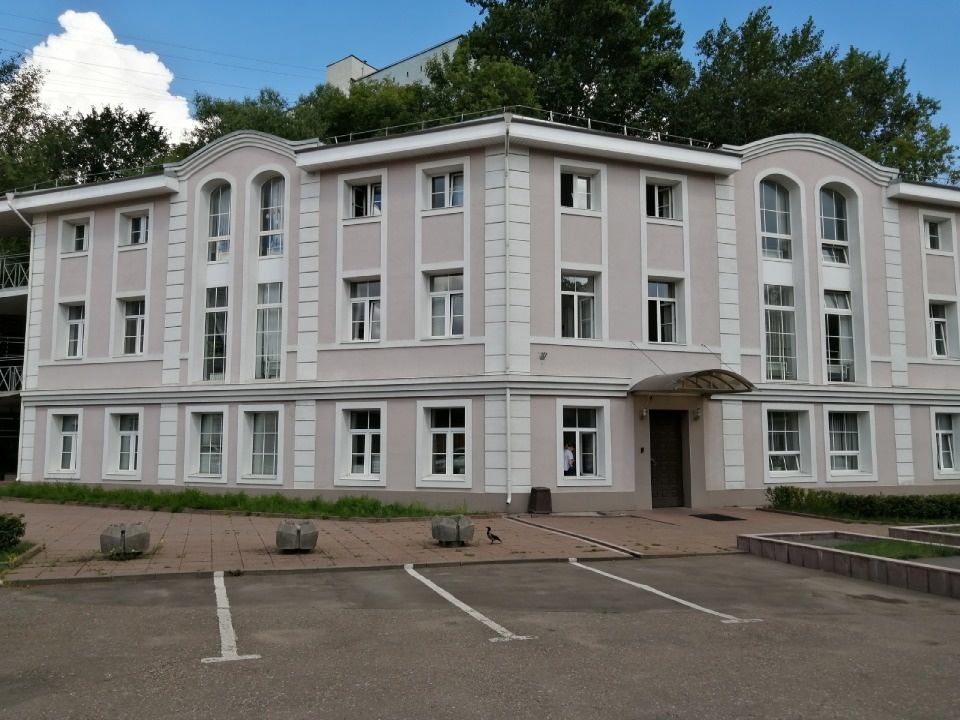 Прямая аренда .
Офисного  блока в особняке, в 2-х минутах от метро ВДНХ 
1 этаж. 
Планировка кабинетная.
Качественный ремонт. Офис полностью готов к въезду. 
- Отдельный сан узел.
- Кондиционер и приточно-вытяжная вентиляция. 
- В стоимость включен коммунальные платежи, на территории парковка, охран