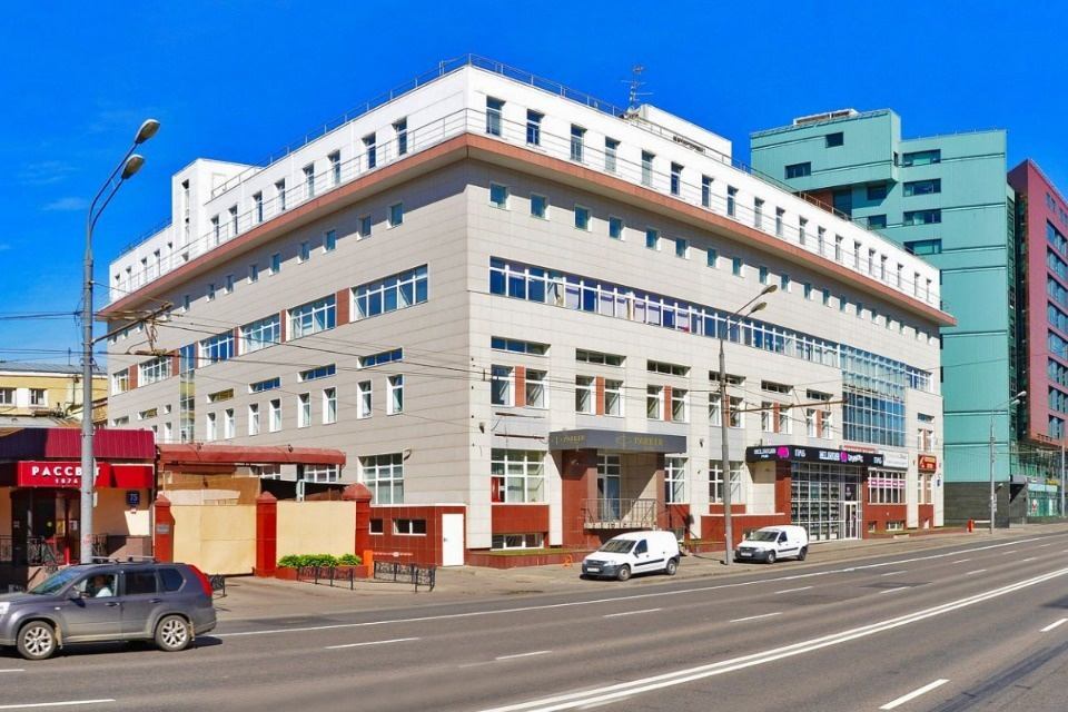 Предлагаем в аренду офис в  Бизнес-Центре класса B  на 1 линии Бутырской улицы. 
Качественная отделка входной группы и мест общего пользования. 
Планировка:5 кабинетов сан узел и кухня. 
Отделка: офисная отделка. 
Вентиляция: приточно-вытяжная. 
Кондиционирование: центральное. 
Безопасность: видео