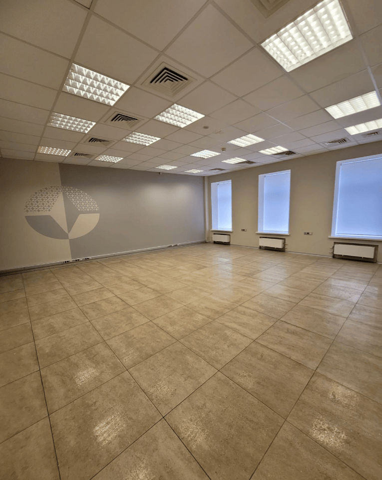 Бизнес-центр Слобода класса B+

Предлагает в аренду офисный блок площадь - 136.8 кв.м
Планировка кабинетная: четыре кабинета и сан узел.

Готов к въезду.

250 метров до ст. м. Арбатская
Налоговая - 4
Арендная ставка - 55 000р. за кв.м в год, включая НДС
Стоимость в месяц - 627 000 р., включая НДС